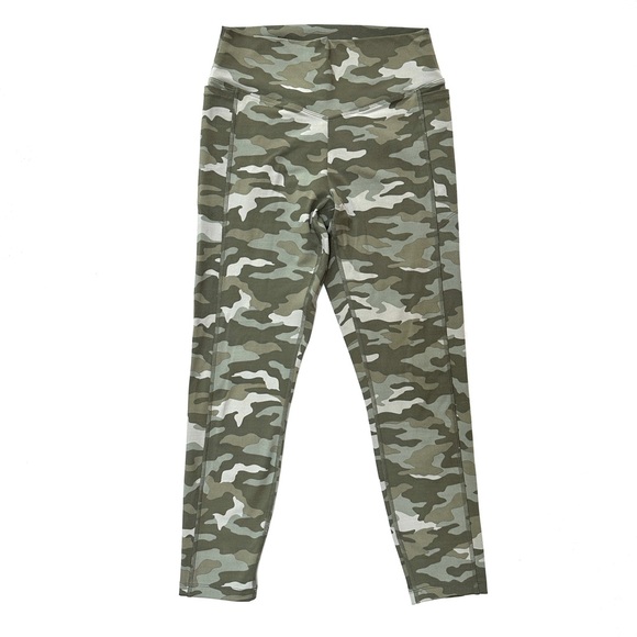 PINK Victoria's Secret Women’s Ultimate Camo Pocket Leggings - Picture 2 of 9